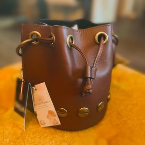 New w/ tag 💼 Italian leather bag( bucket style) “ Stella Bianca”